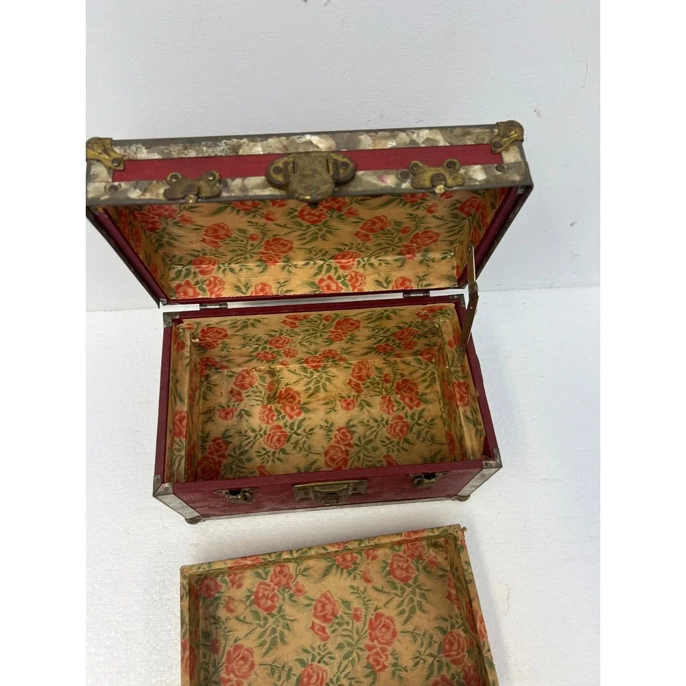 Vintage Dollhouse Steamer Trunk w Tray Miniature Wood Chest Box SALESMAN SAMPLE